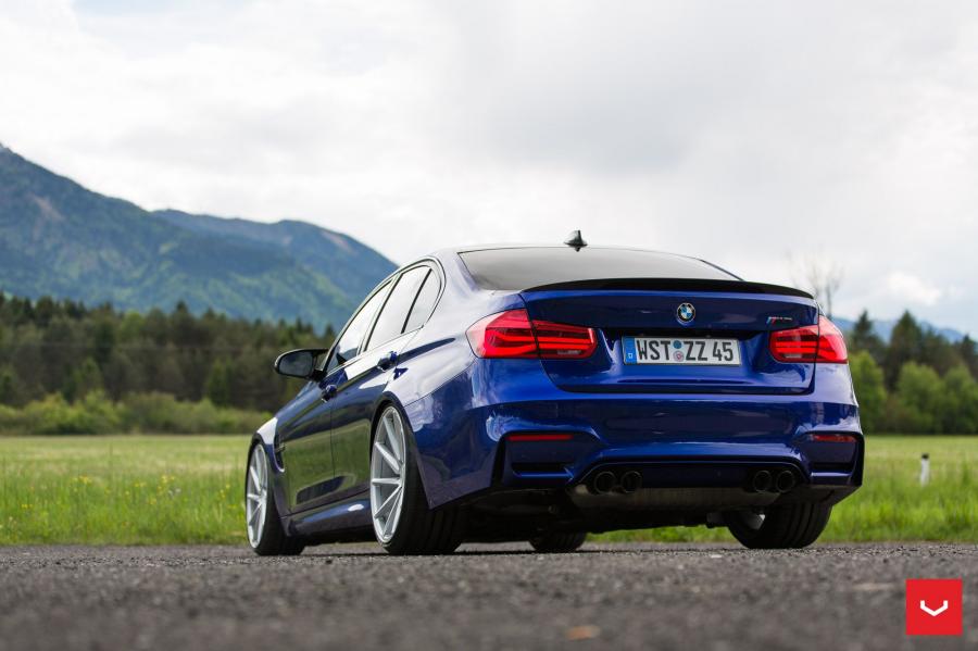 BMW M3 Sedan on Vossen Wheels (CVT) 2017 года  (фото 27 из 34)